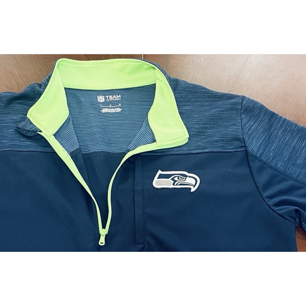 NFL Team Apparel Seattle Seahawks Men's Large 1/4 Zip Pullover Dri Fit Blue